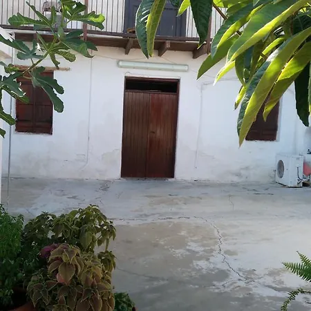 منزل ريفي Elisabet Traditional House Anaphotia